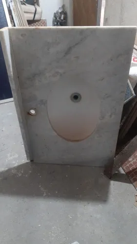 Vendo 1 pia mármore