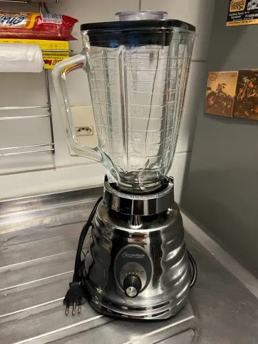 Liquidificador Osterizer Clássico de Vidro 1,25L Aço Escovado Oster