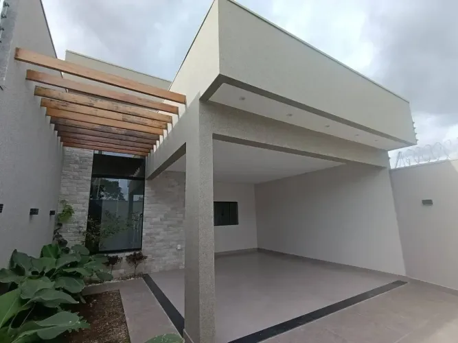 VENDO CASA REGIAO DO BAIRRO DE LOURDES EM ANAPOLIS