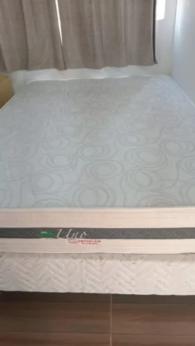 Cama com colchão 