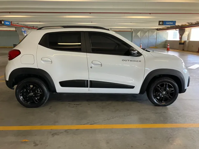 Renault Kwid Outsider 1.0 Flex 12V 5P Mec. 2020