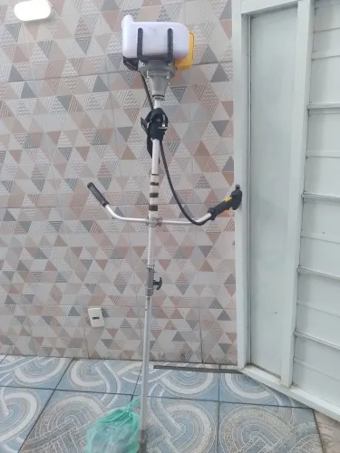 Roçadeira a gasolina