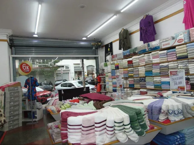 Loja Comercial para Aluguel no bairro do Centro - Frente, 380 m²