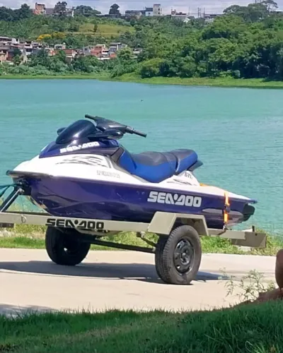 Jet-ski