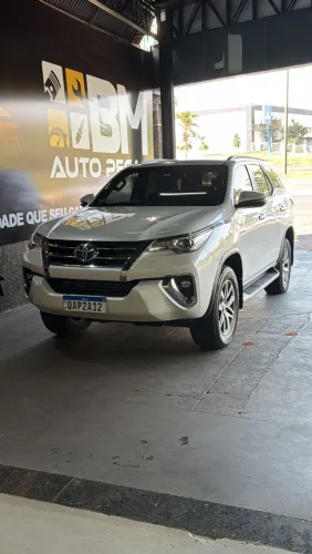 Toyota Hilux SW4 SRX 4X4 2.8 TDI 16V Dies. Aut. 2019