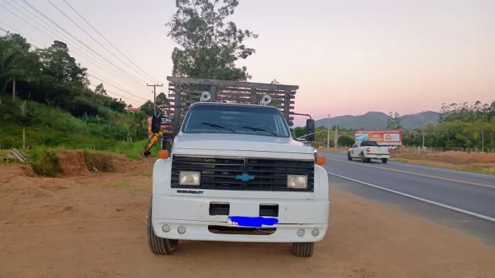 Vendo  ou pego troca Chevrolet 11000 pô camionete ou caminhão caçamba 