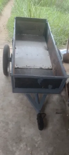 Carretinha para transportes / ideal para motos e transportar água /gás