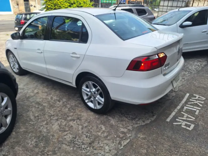 Volkswagen Voyage I Motion Evidence 1.6 T.flex 8V 2015