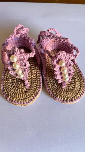 Sandália de crochê  para bebê 