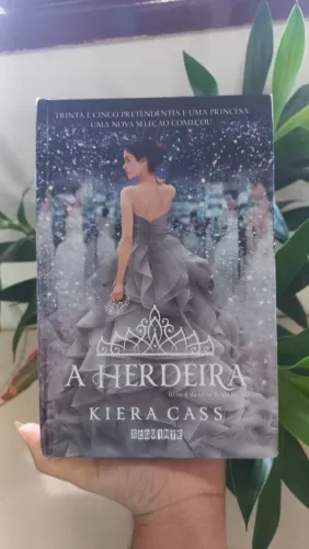 Livro A HERDEIRA (KIERA CASS)novo/seminovo/usado
