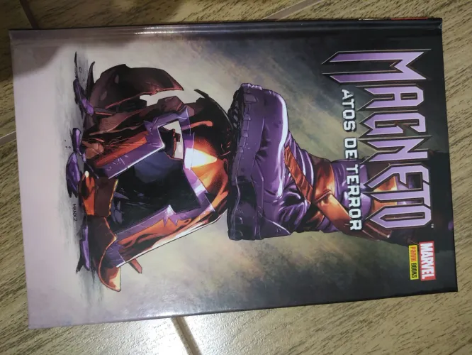 HQ Magneto - Atos de Terror - Capa Dura