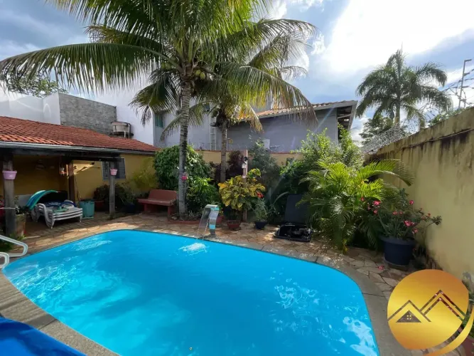 Oportunidade no Itanhangá 2 em Caldas Novas, são 2 casas com piscina privativa, energia so