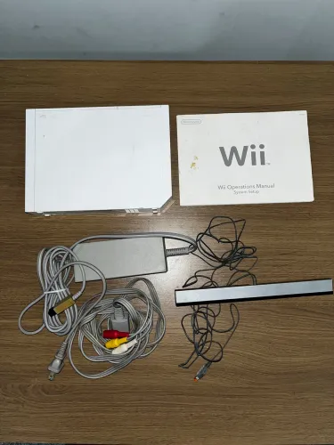 Nintendo Wii com cabos originais - Sensor de movimento com mau contato