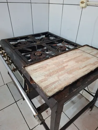Vendo fogão industrial usado, valor negociável
