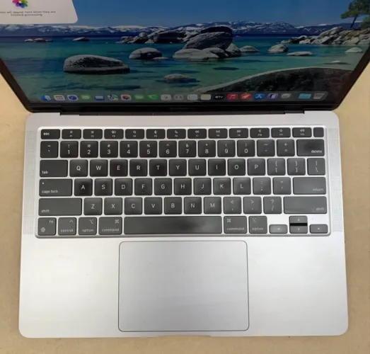 MacBook Air M1 2020