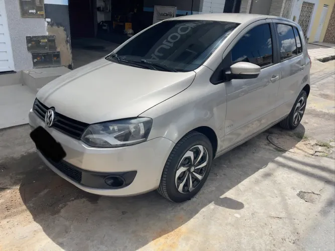 Volkswagen Fox 1.0 MI Total Flex 8V 5P 2013