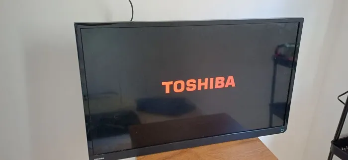 TV LD 32 SEMP TOSHIBA 