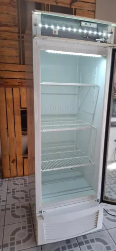 Geladeira Expositora