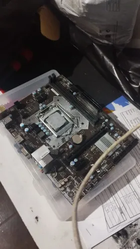 Placa mãe e processador Msi H110M, Intel G4560 (com defeito, leia descrição)