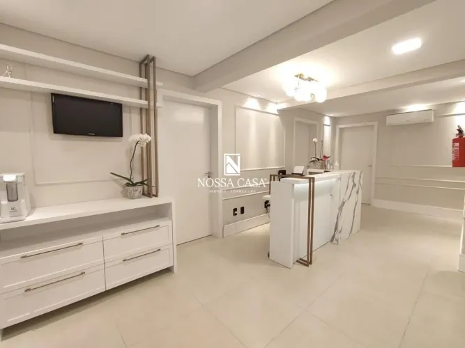 Sala comercial com 02 ambientes no Centro de Torres/RS