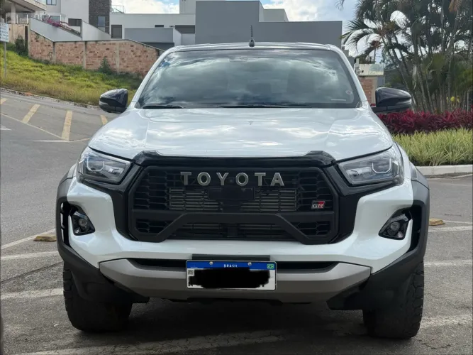 Toyota Hilux CD Gr-s 4X4 2.8 TDI Dies. Aut. 2024