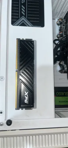 Memória RAM XPG RGB 8GB DDR4 3200MHz CL16