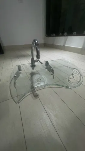 Lavabo suspenso