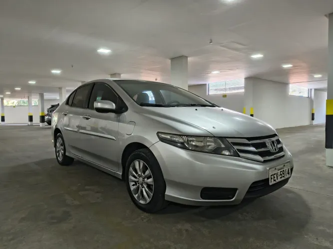 Honda City Sedan LX 1.5 Flex 16V 4P Aut. 2013