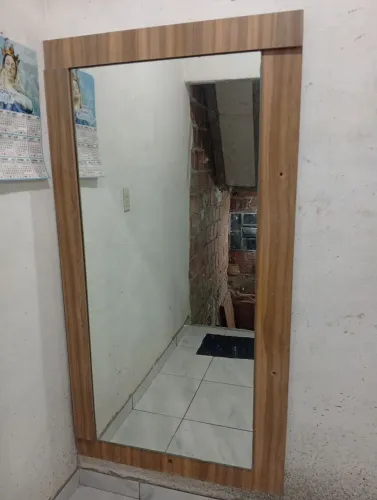 Espelho grande próprio pra salão