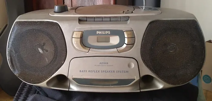 Som antigo philips Bass Reflex Mod: AZ1010
