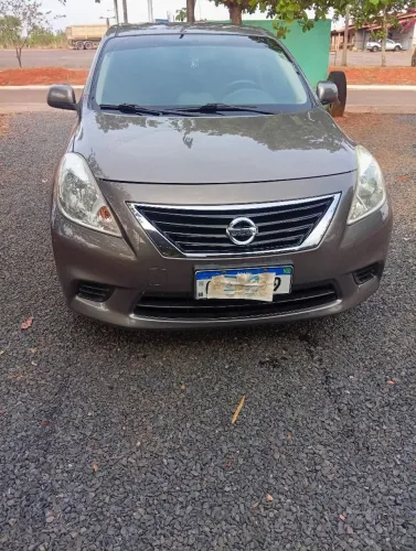 Nissan Versa SV 1.6 16V Flex Fuel 4P Mec. 2013