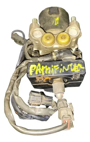 Modulo Motor Nissan Pathfinder 2005 2006 476000w010