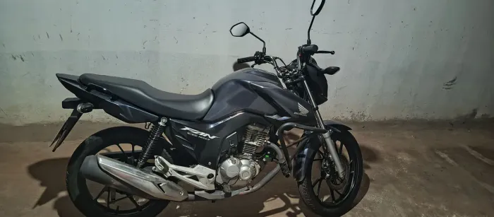 Honda CG 160 Fan 2024 ? Apenas 9.000 km (Financiada / Detalhes no anúncio)