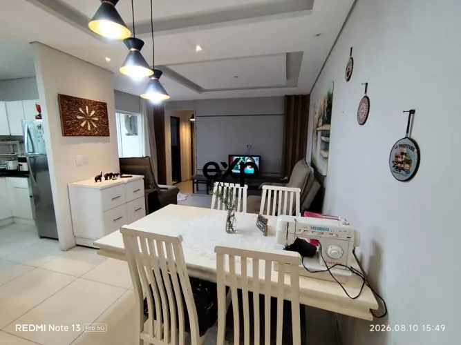 Apartamento com 2 quartos e 1 vaga no Centro de Pinhais