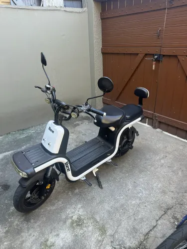 Bee U1 2021 - Bateria Nova - Pronta pra Uso