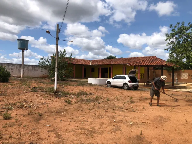 Vendo chácara. R$230 mil