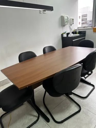 Vendo mesa para reunião ou comercial! 