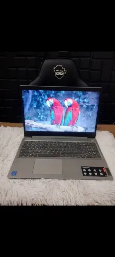 Notebook Lenovo Semi-novo usado poucas vezes 