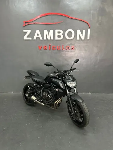 YAMAHA MT07 IMPECÁVEL