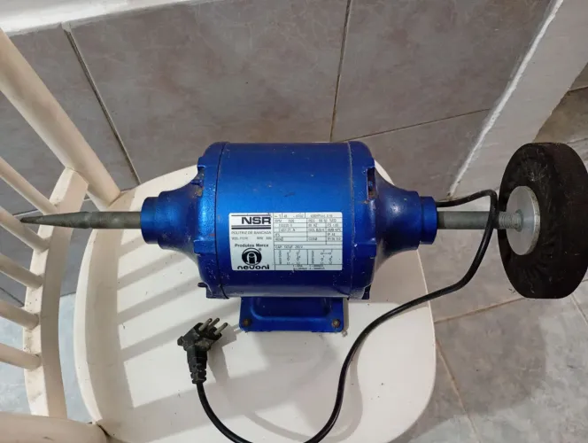 Motor politriz de bancada nevoni P121RA
