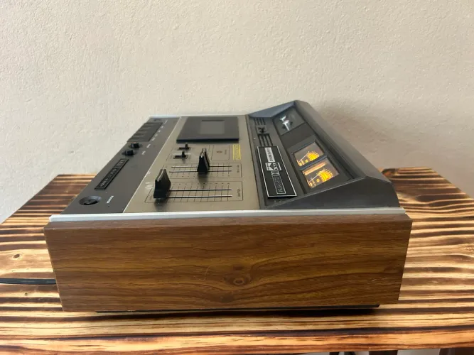 Tape Deck de mesa Akai GXC 40D