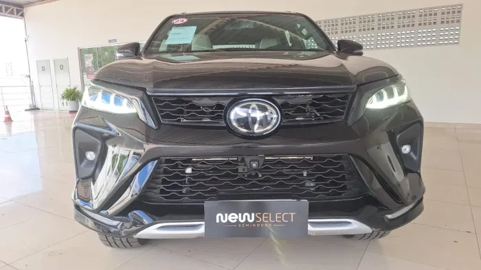 Toyota Hilux SW4 Diamond 2.8 TB 4X4 Die. Aut. 2024