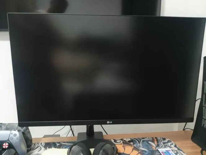 Monitor ultrafine LG 4K 27 polegadas tela ips UHD com HDR10 somente uma semana de uso!!!