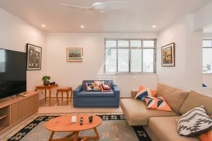 Apartamento em Ipanema: 3 Quartos, 2 Suítes e Vista Deslumbrante para o Mar