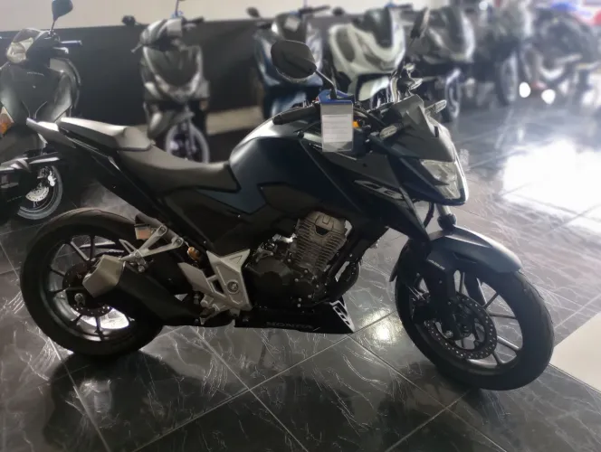 CB 300 f 1.000 km super nova