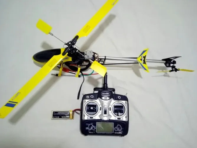 HELICÓPTERO AEROMODELO  RC COM CONTROLE REMOTO