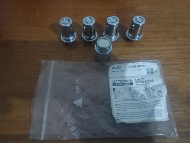 Kit Porca/Parafuso Segredo Original Toyota Hilux e SW4 de 2005 até 2026