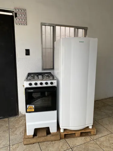 Geladeira Cônsul E Fogão 4 bocas SEMI NOVO - ENTREGO 