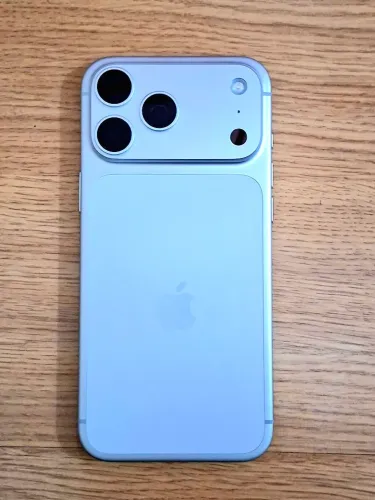 IPhone 17 Pro Max 256GB - NOVO, Nunca usado + Garantia Apple