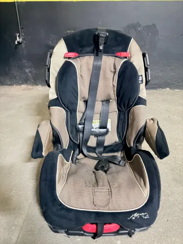 Cadeirinha infantil para carro